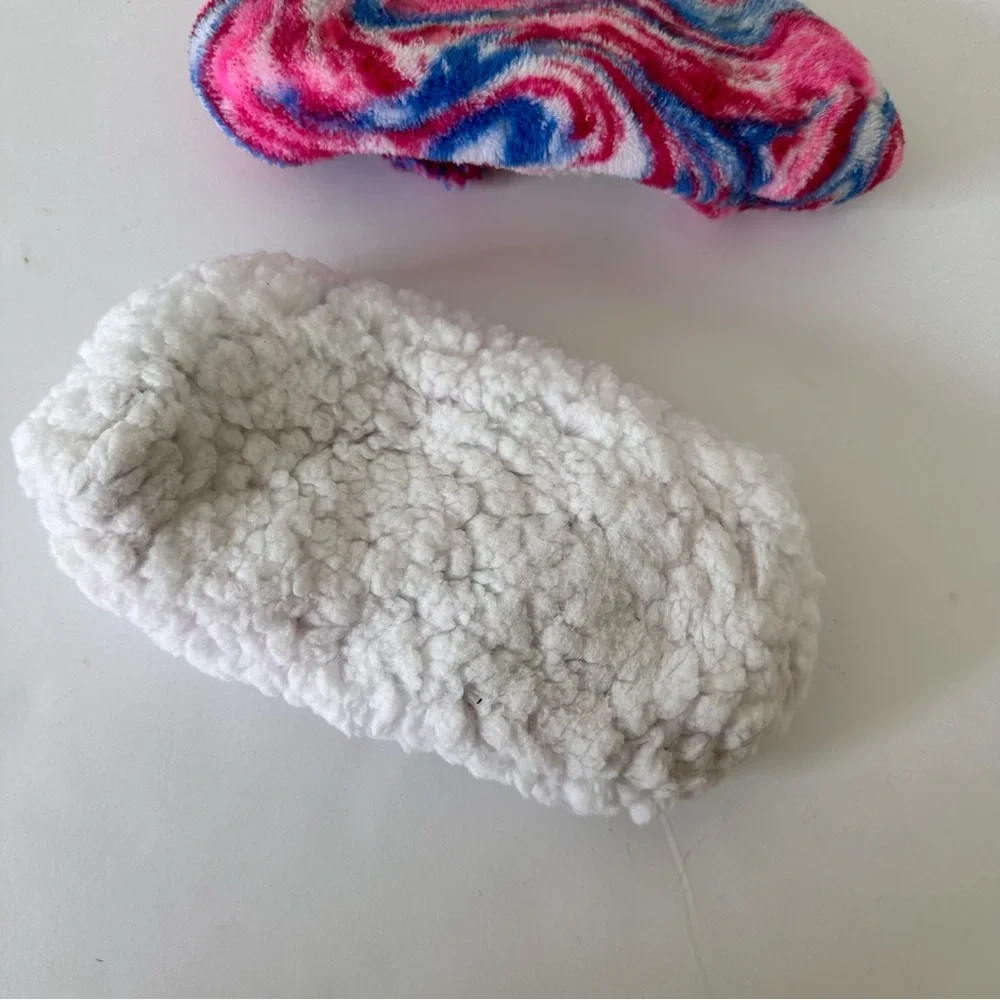 Youth Cozy Cabin Slippers Aloe infused Rainbow Swirl Pink/Blue